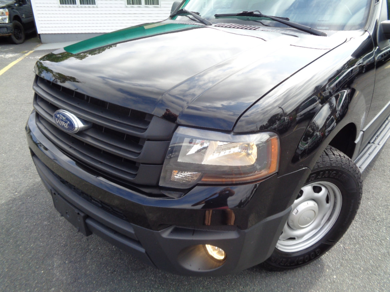 Used 2016 Ford Expedition XL image 6