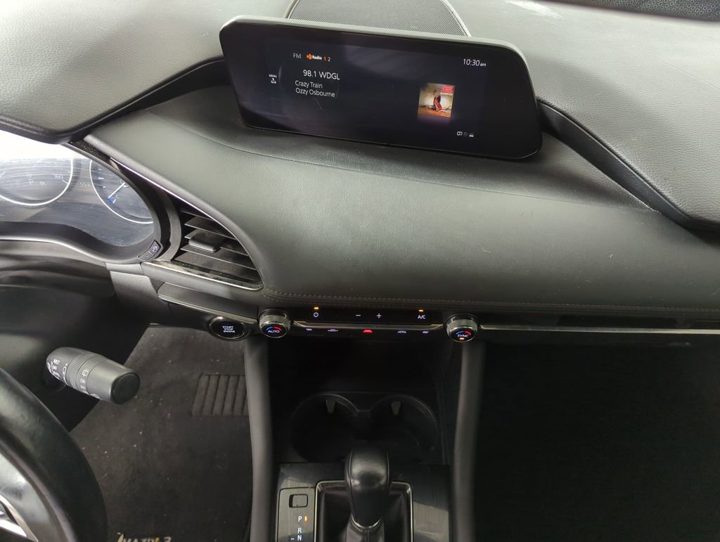 Used 2021 MAZDA MAZDA3 Hatchback w/Premium Plus Pkg image 14