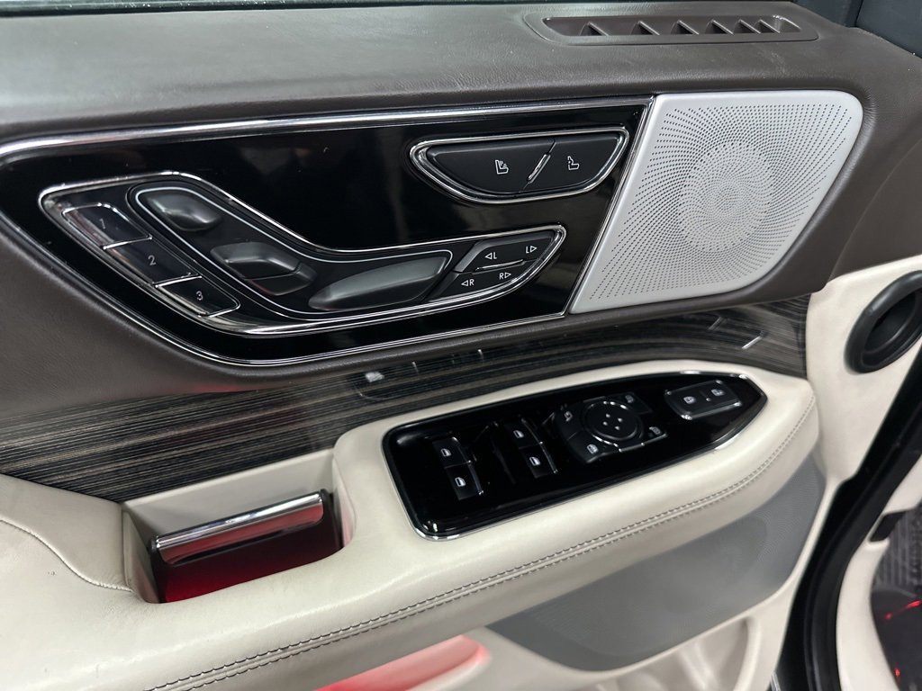 Used 2023 Lincoln Navigator Black Label image 19