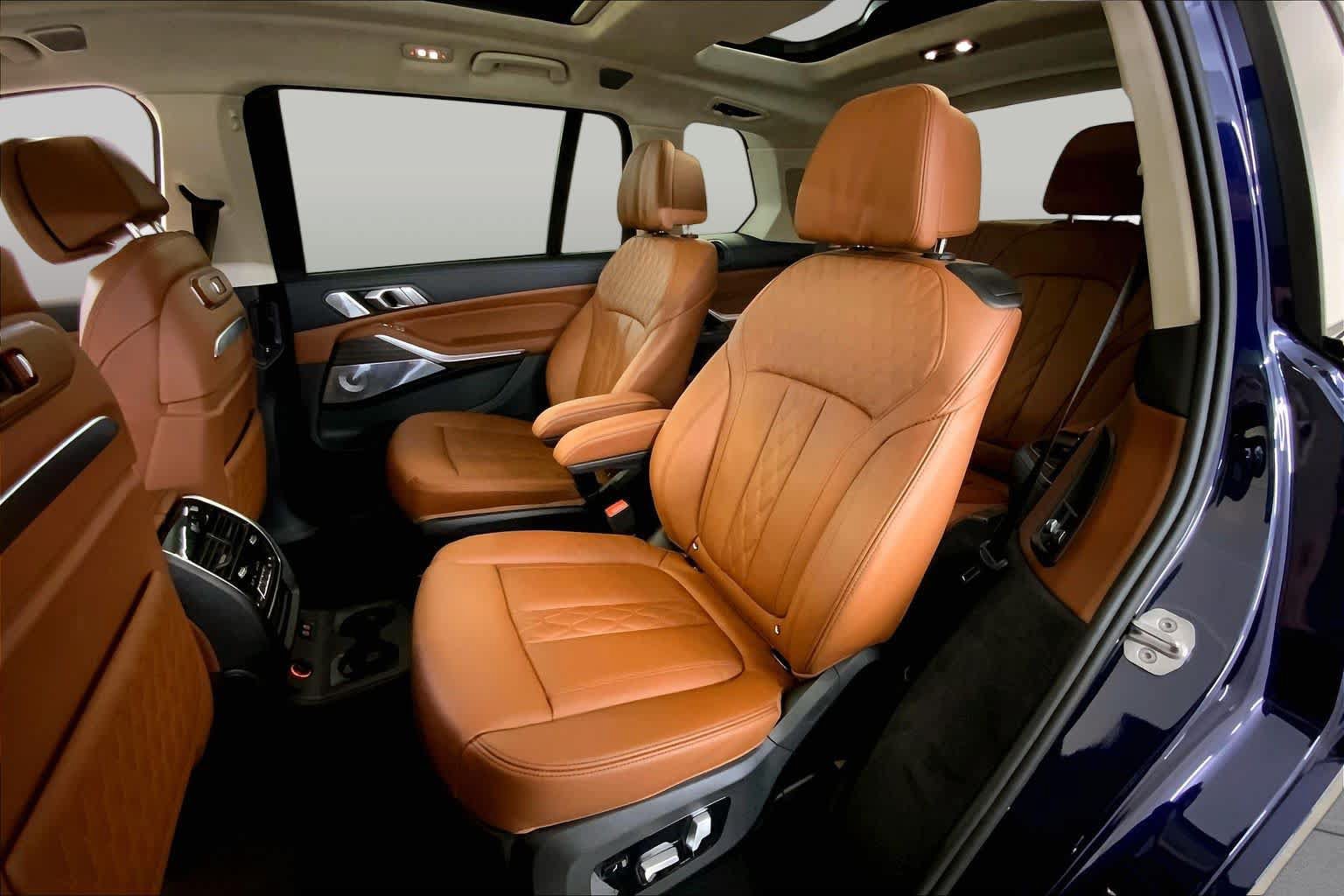 Used 2025 BMW X7 M60i AWD/4WD image 20