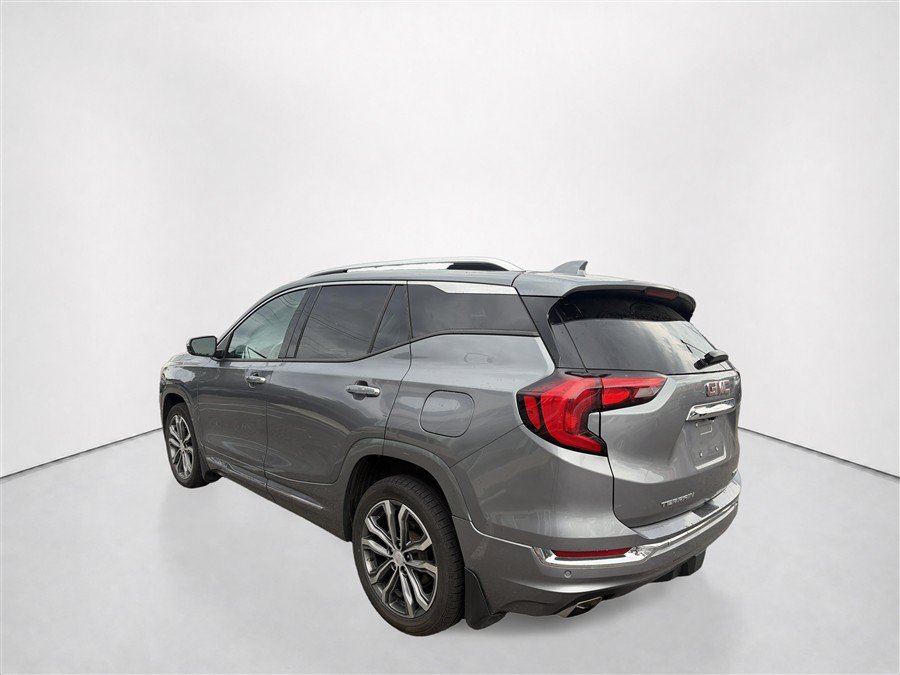 Used 2020 GMC Terrain Denali w/ Denali Premium Package AWD/4WD image 10