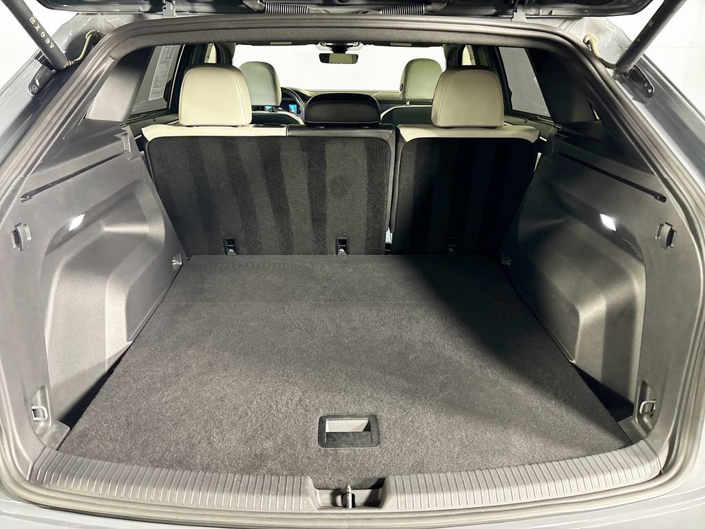 Certified 2024 Volkswagen Atlas Cross Sport SEL Premium R-Line image 22