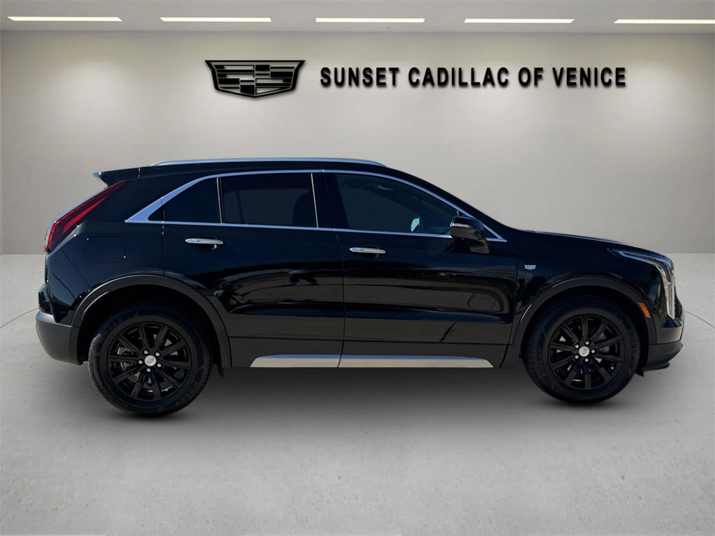 Certified 2022 Cadillac XT4 Premium Luxury w/ Enhanced Visibility Package AWD/4WD image 2