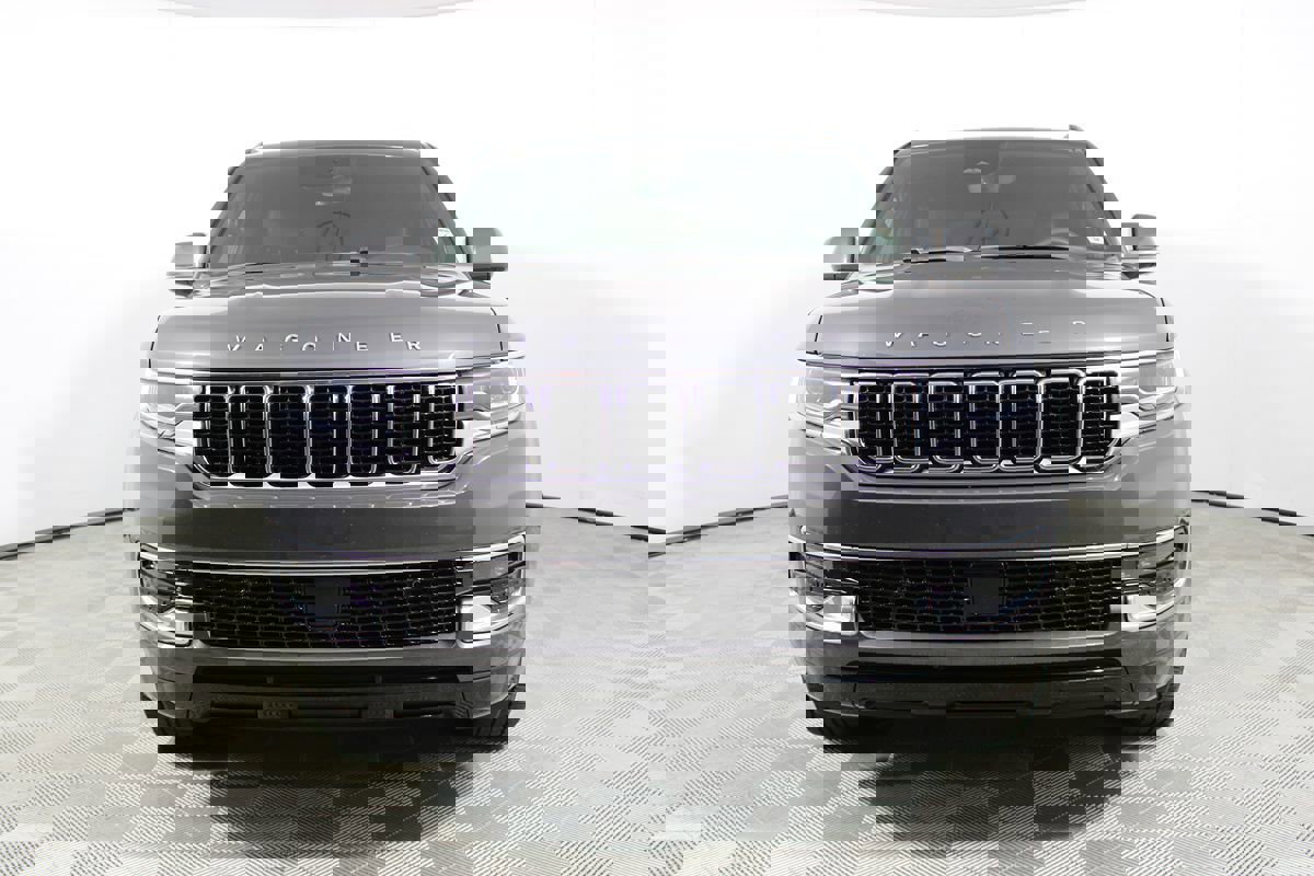 Used 2022 Jeep Wagoneer Series I image 2