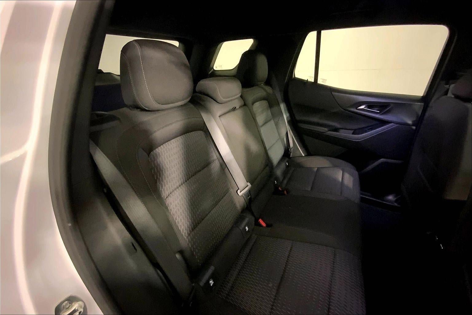 Used 2025 Chevrolet Equinox LT FWD image 23