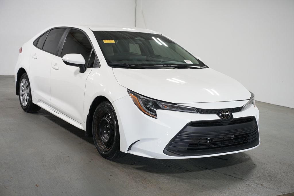 Certified 2024 Toyota Corolla LE FWD image 3