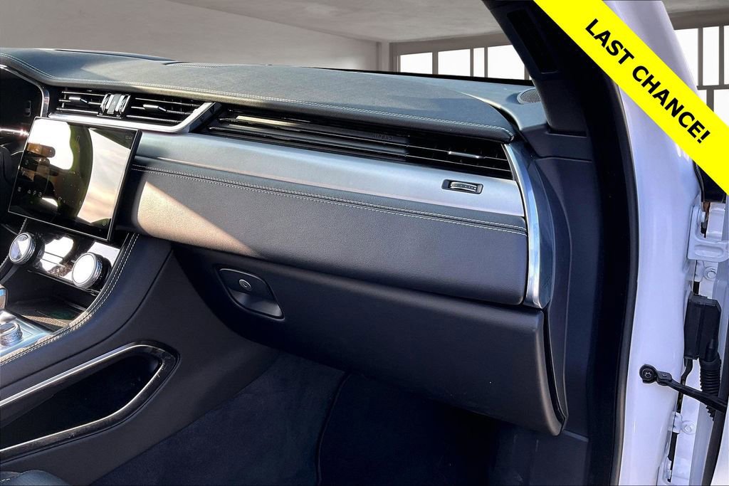 Used 2025 Jaguar F-PACE R-Dynamic S image 17