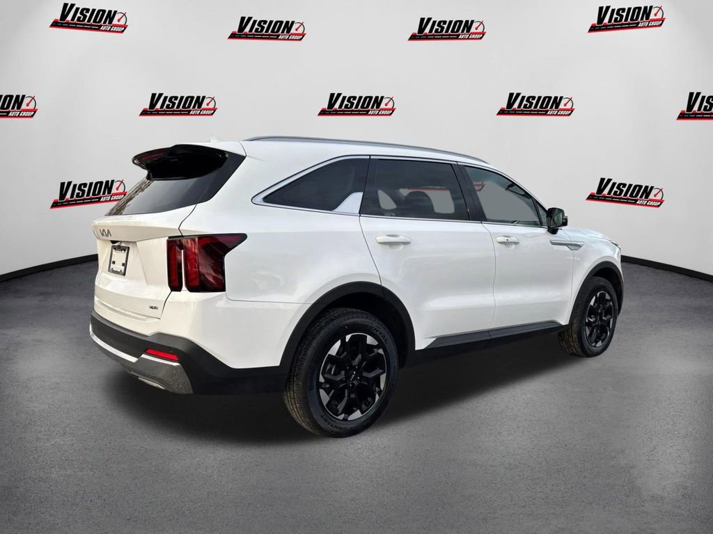 Certified 2025 Kia Sorento S image 5