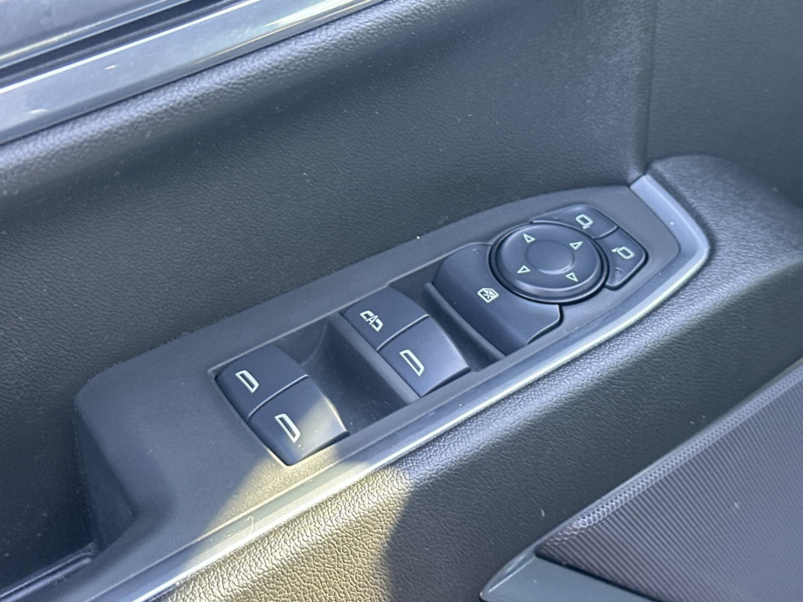 Used 2024 GMC Sierra 1500 Elevation AWD/4WD image 15