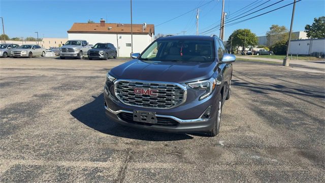 Used 2019 GMC Terrain SLT w/ Preferred Package image 3