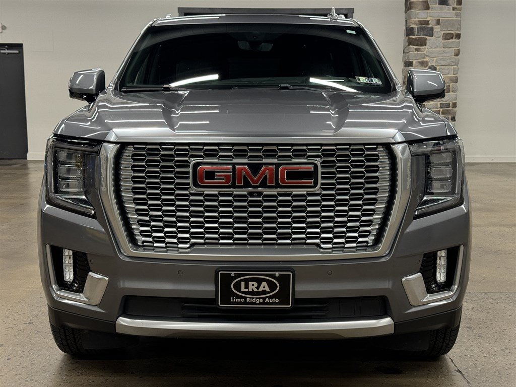 Used 2021 GMC Yukon Denali w/ Denali Ultimate Package AWD/4WD image 2