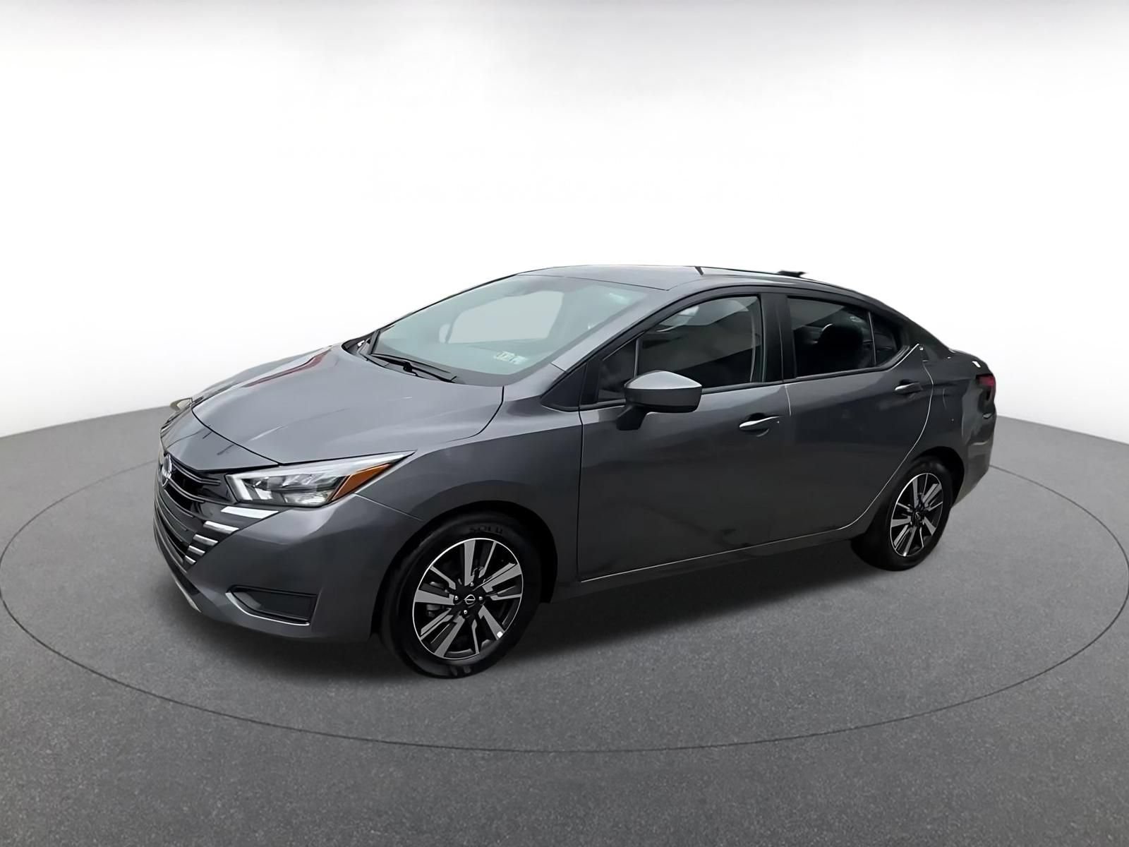 Used 2025 Nissan Versa SV FWD image 7