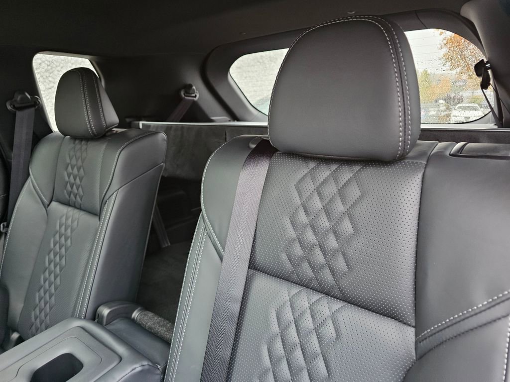 Used 2025 Mitsubishi Outlander SEL Black Edition image 11