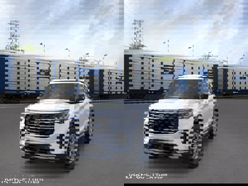 New 2025 Ford Explorer Active image 25