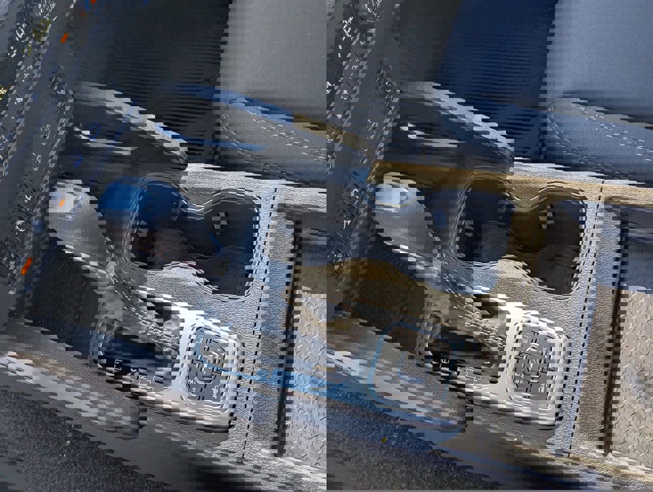 New 2026 Nissan Frontier SV w/ All-Weather Content Package image 18