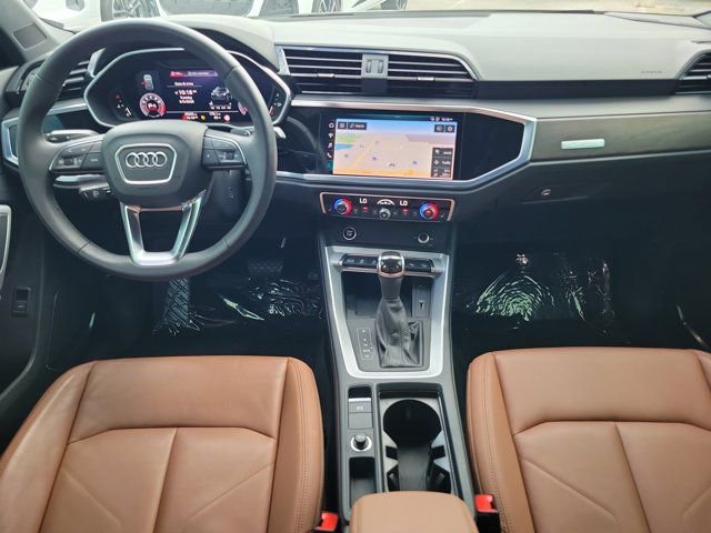 Used 2021 Audi Q3 2.0T Premium Plus AWD/4WD image 2