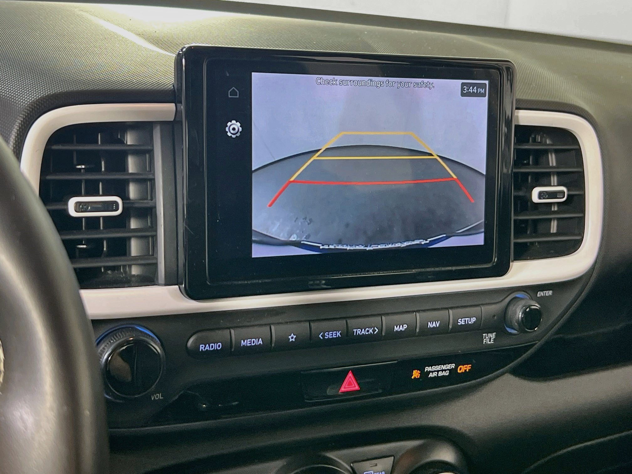 Used 2023 Hyundai Venue Limited FWD image 14