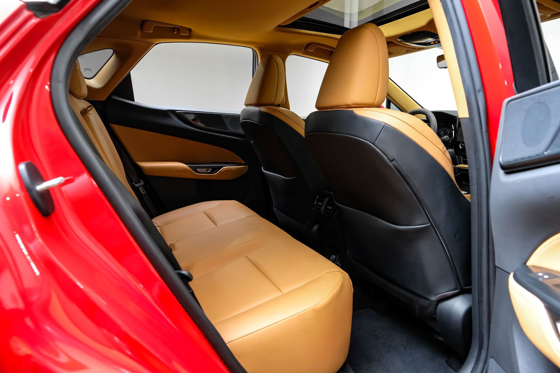 Used 2024 Lexus NX 250 250 Premium w/ Towing Package (2000 Lbs) image 39