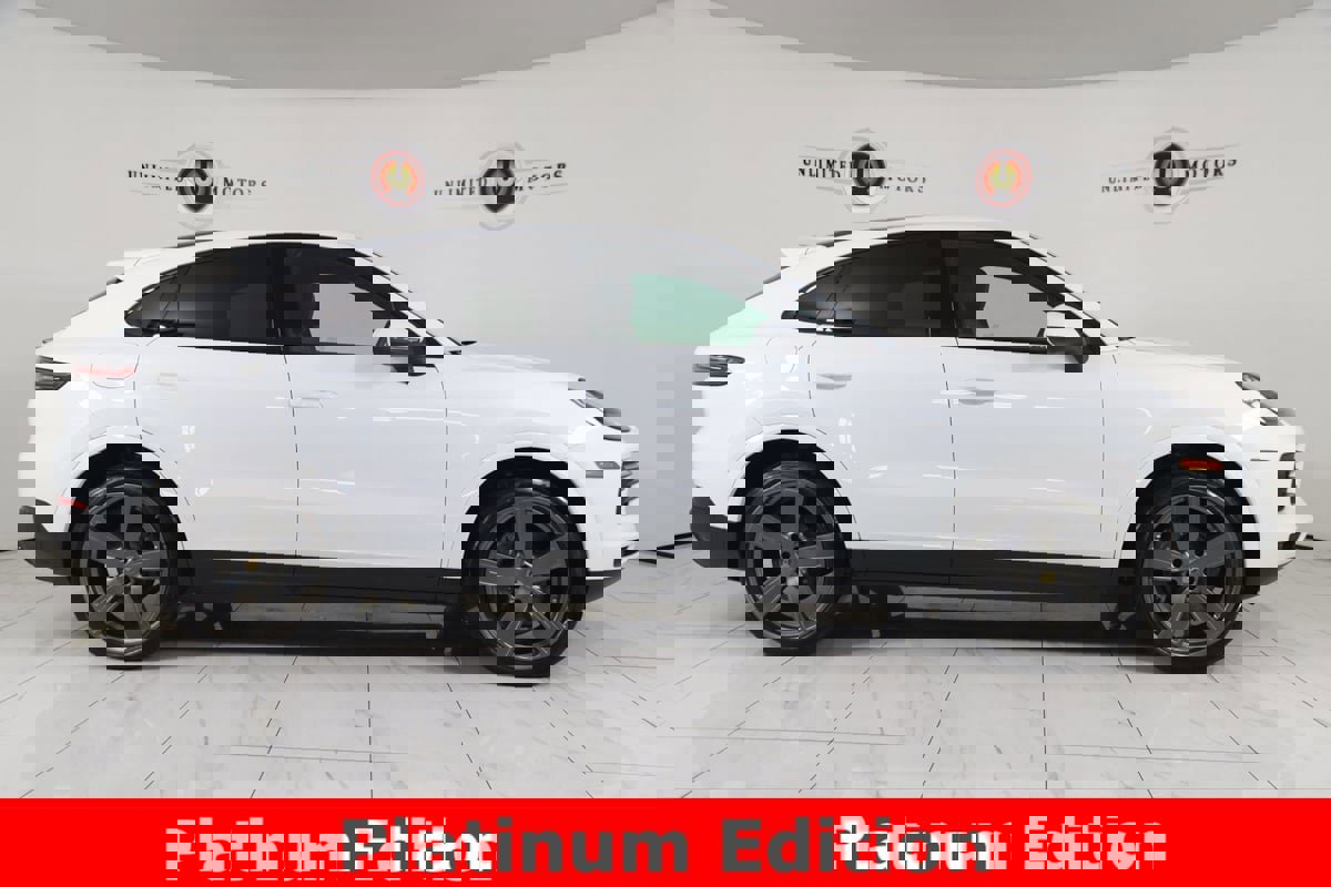 Used 2023 Porsche Cayenne Coupe image 2