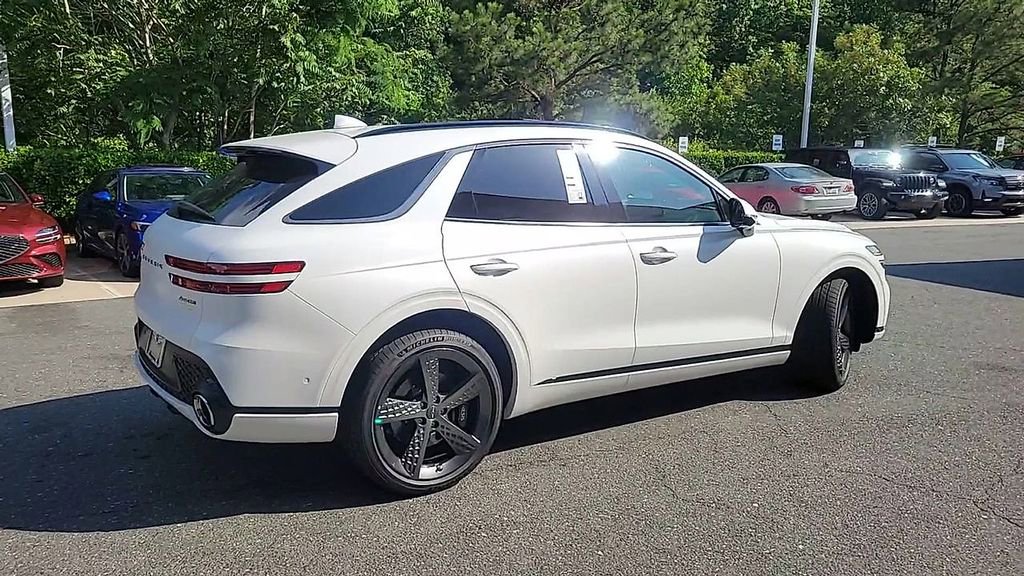 Used 2024 Genesis GV70 3.5T Sport w/ Sport Prestige Package AWD/4WD image 8