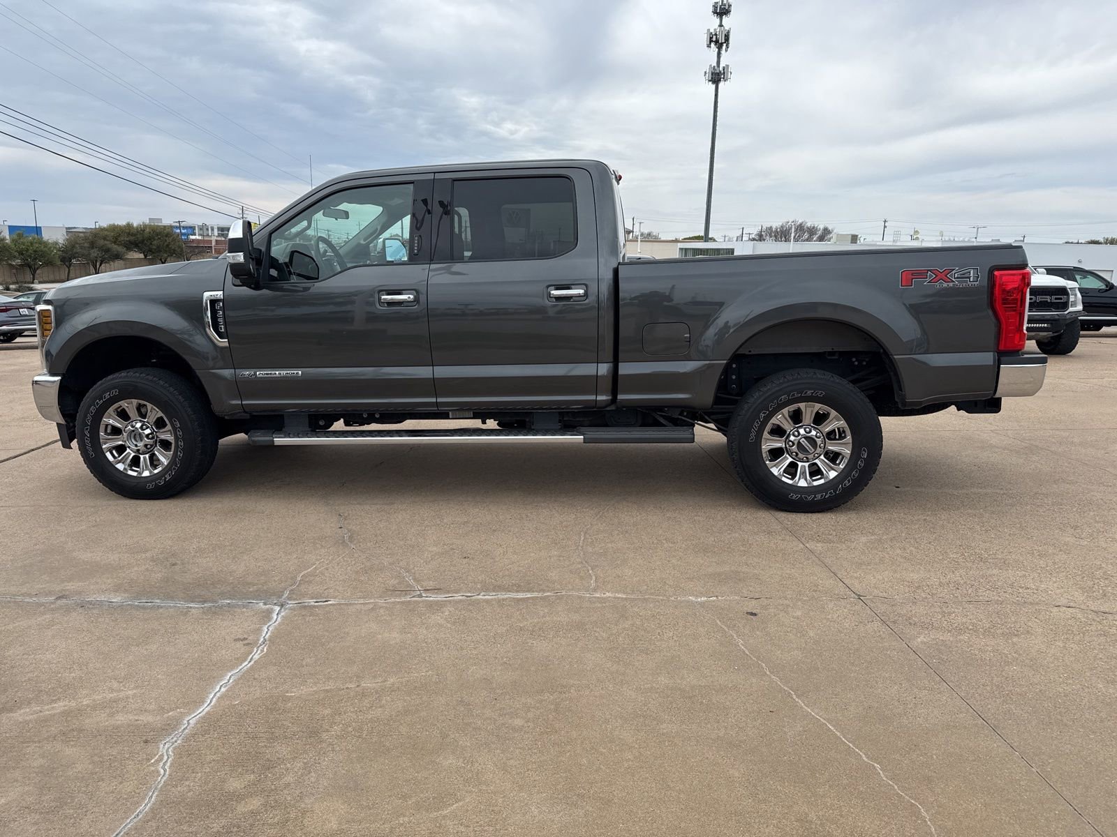 Used 2019 Ford F250 XLT w/ XLT Premium Package image 4