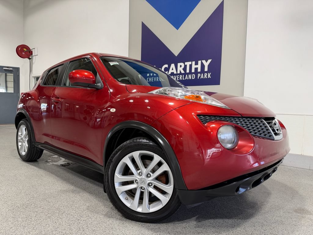 Used 2011 Nissan Juke SV FWD image 2