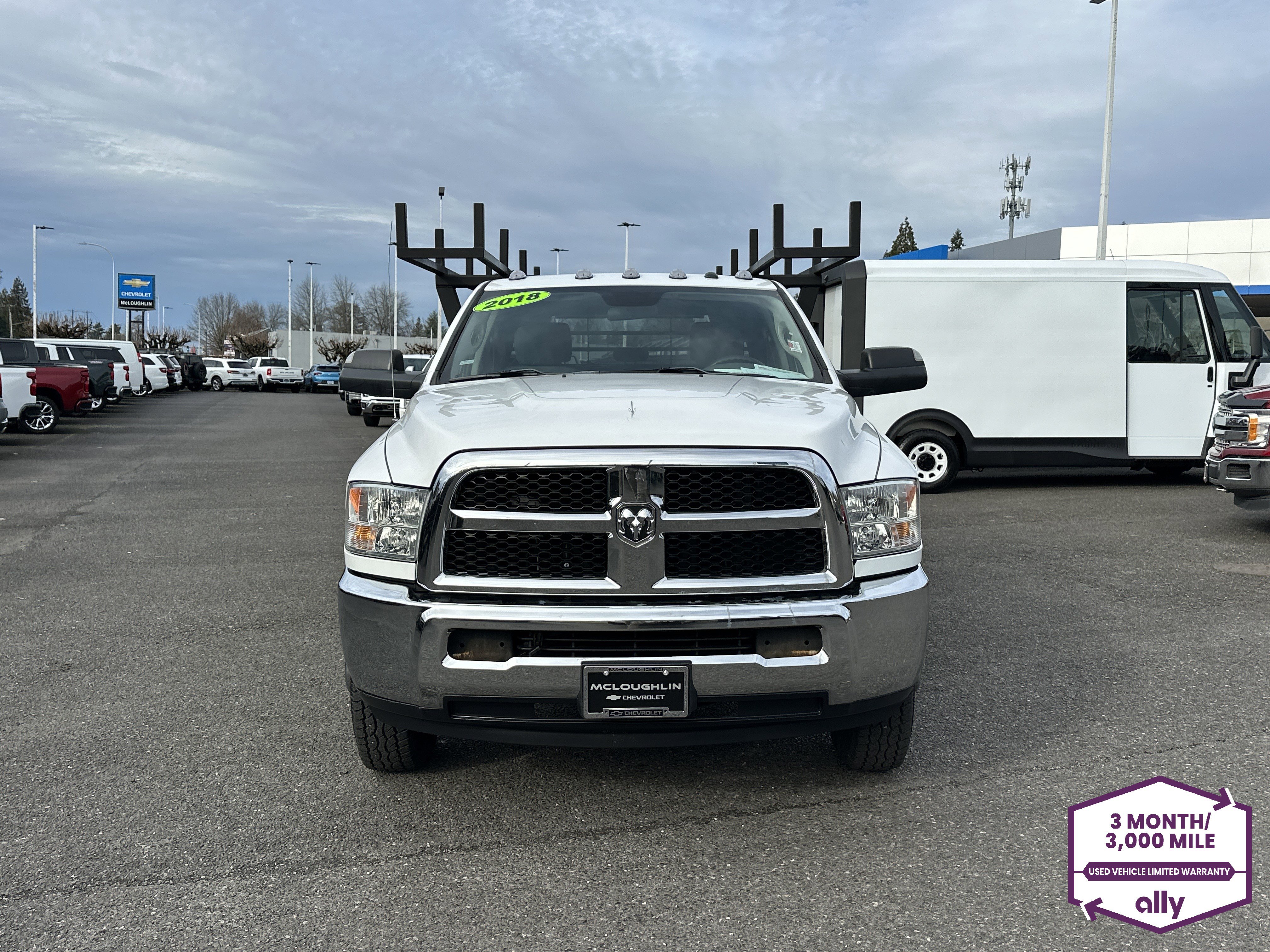 Used 2018 RAM 3500 Tradesman w/ Chrome Appearance Group AWD/4WD image 8