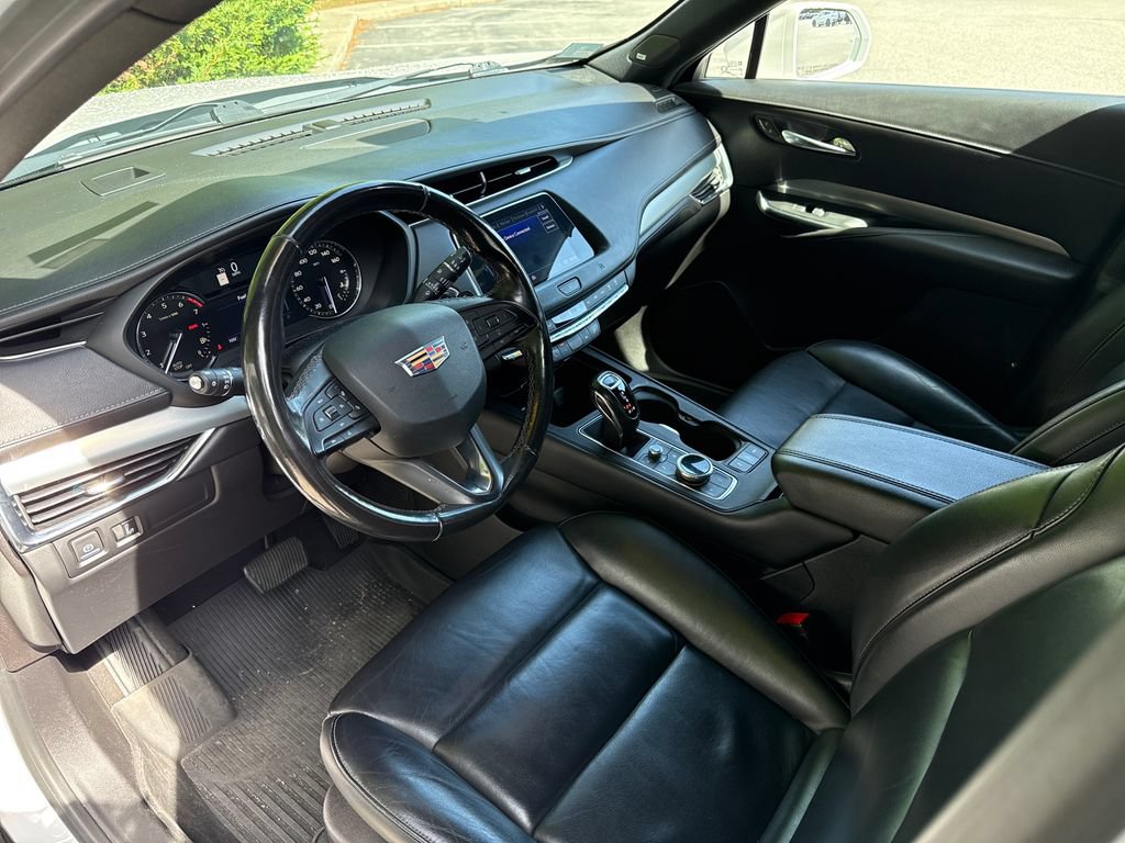 Used 2019 Cadillac XT4 Premium Luxury w/ Cold Weather Package AWD/4WD image 7