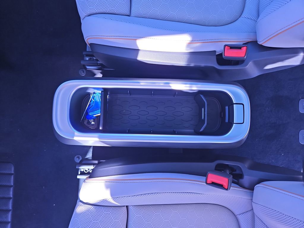 New 2025 Volkswagen ID. Buzz Pro S Plus AWD/4WD image 26