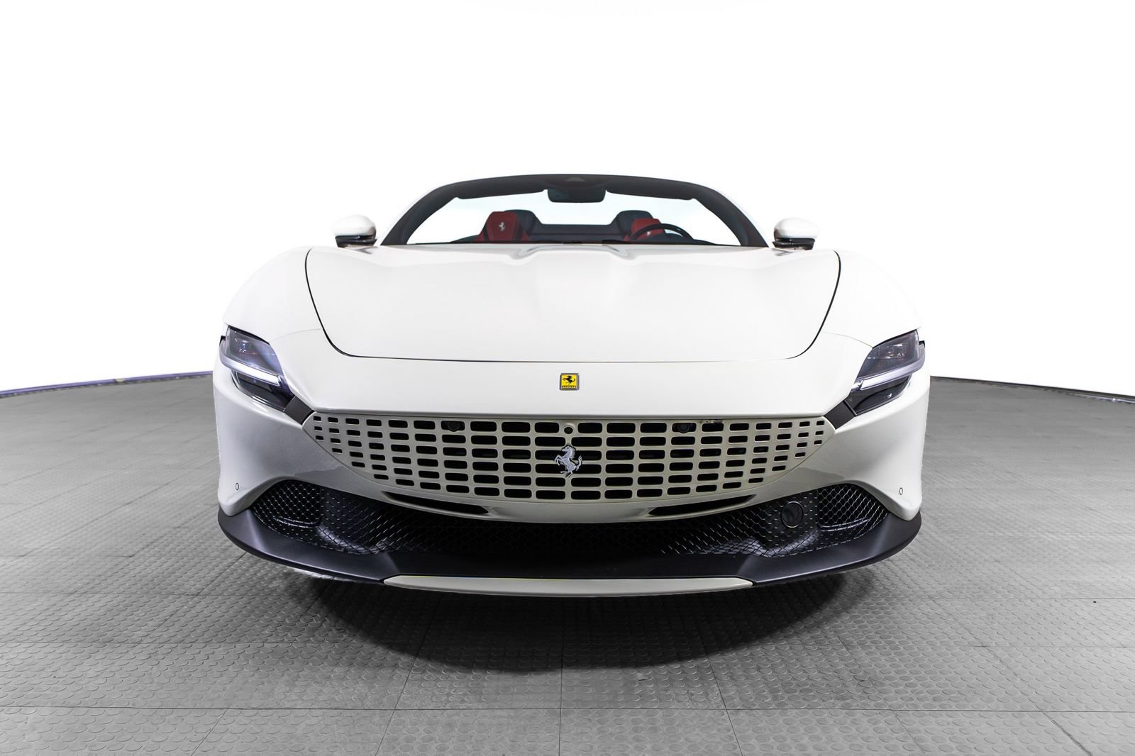 Certified 2025 Ferrari Roma Spider RWD image 8