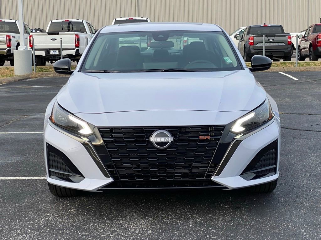 New 2025 Nissan Altima 2.5 SR w/ SR Premium Package image 9