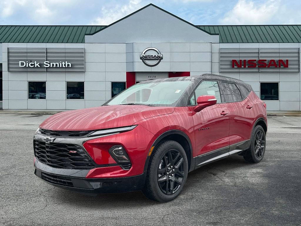 Used 2025 Chevrolet Blazer RS w/ Driver Confidence II Package image 3