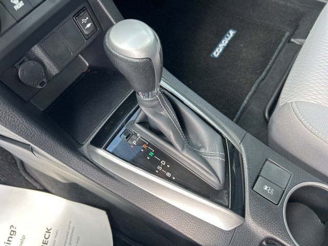 Used 2015 Toyota Corolla LE FWD image 24