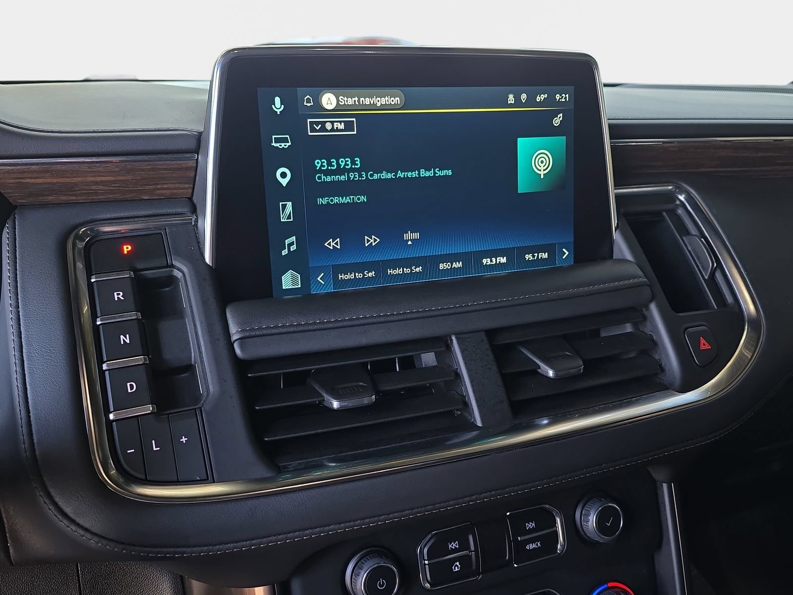Used 2023 Chevrolet Suburban High Country AWD/4WD image 24
