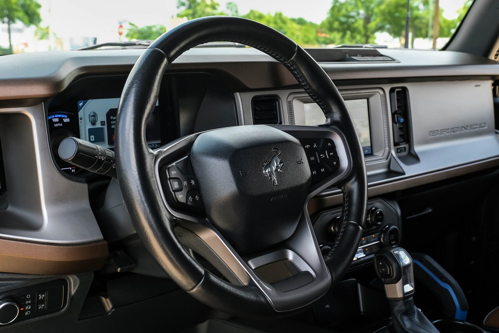 Used 2021 Ford Bronco Outer Banks AWD/4WD image 12