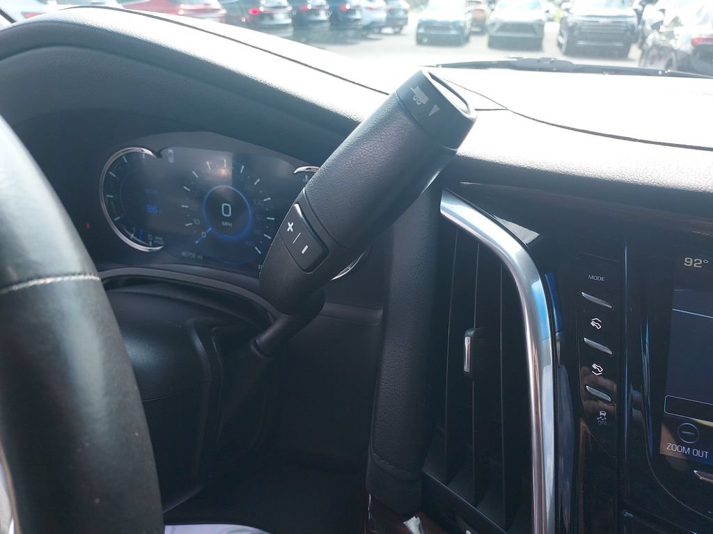 Used 2020 Cadillac Escalade ESV Luxury AWD/4WD image 28