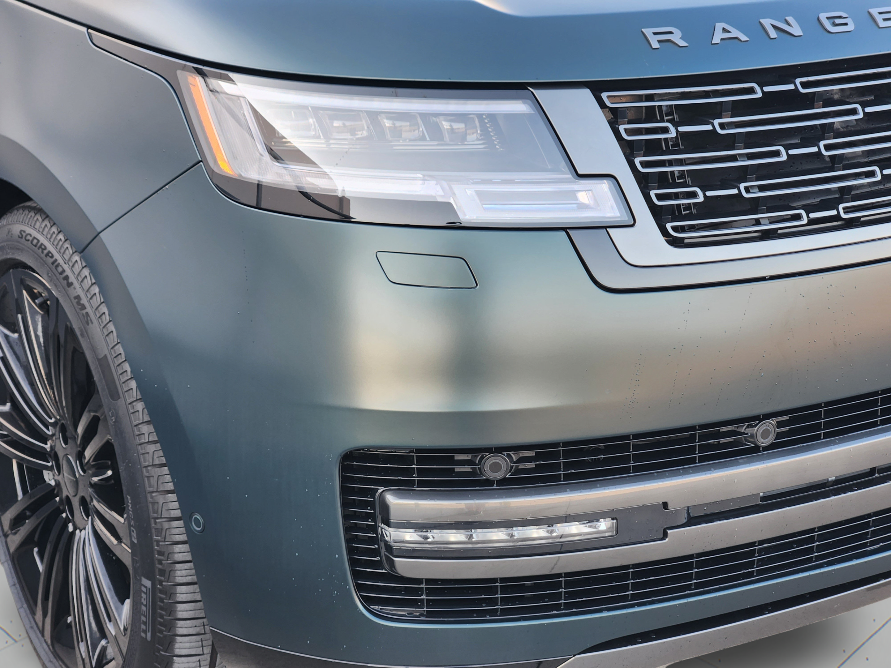 Certified 2026 Land Rover Range Rover SE AWD/4WD image 28