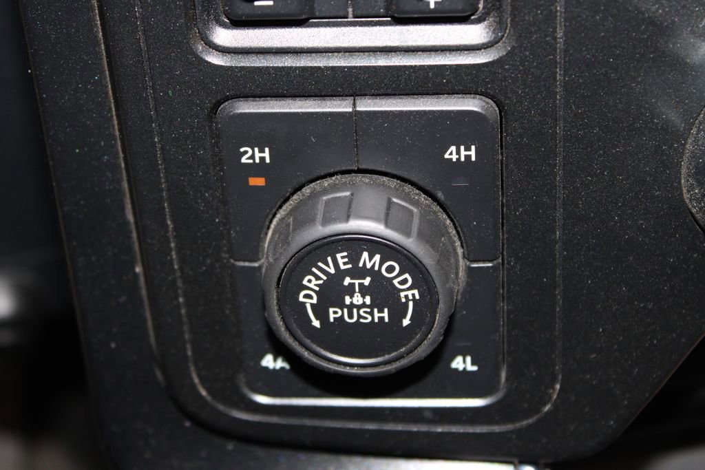 Used 2022 Ford F150 Lariat image 34