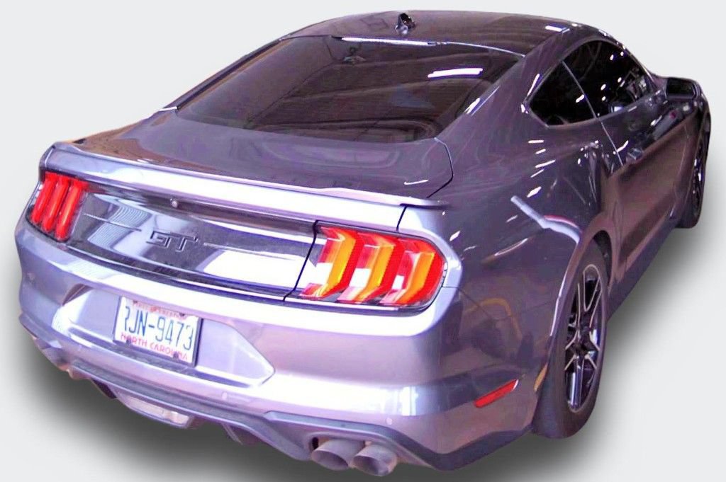 Used 2021 Ford Mustang GT Premium w/ Ford Safe & Smart Package RWD image 3