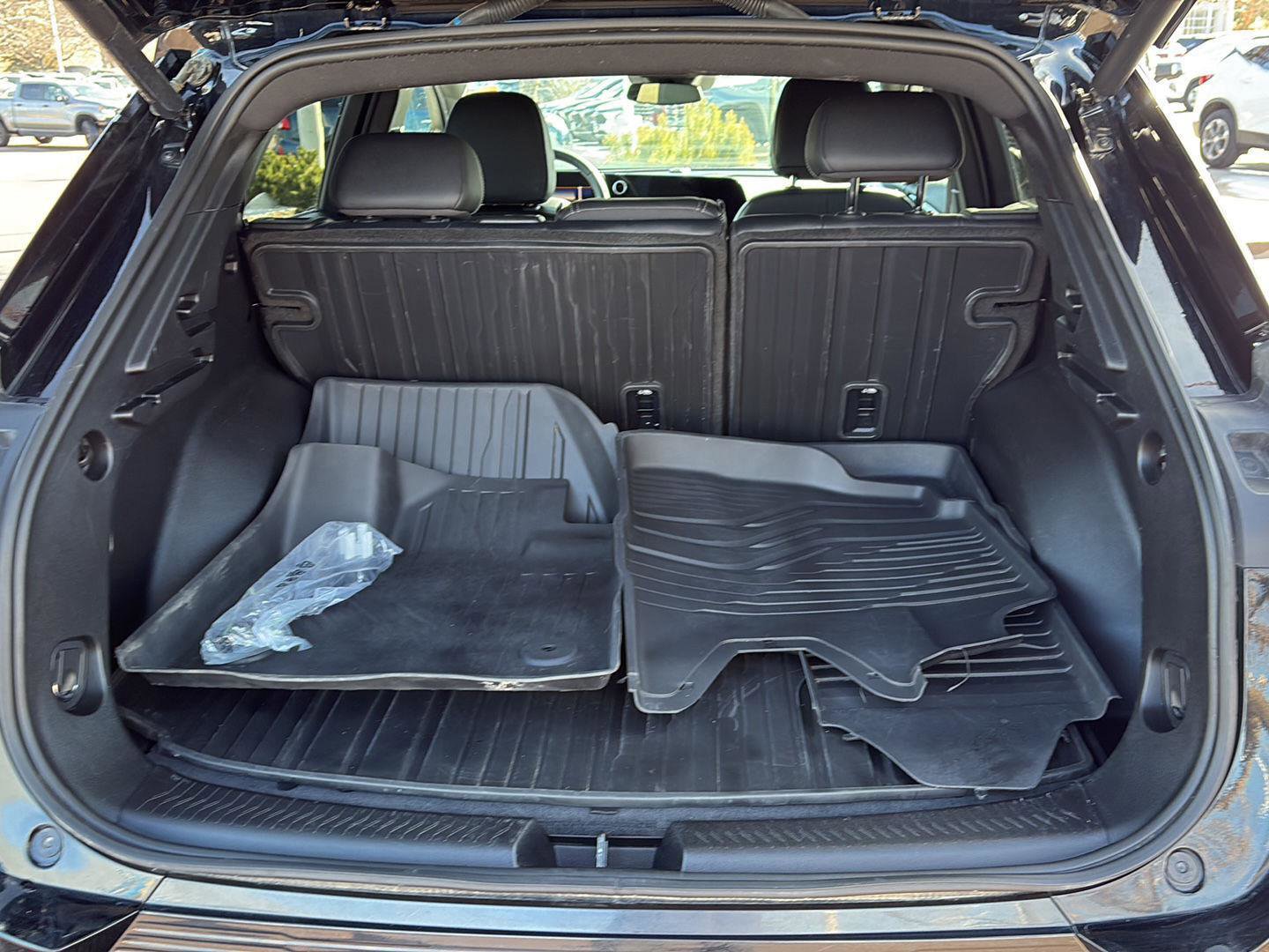 Used 2024 Chevrolet Equinox EV LT w/ LPO, Trailering Package image 7