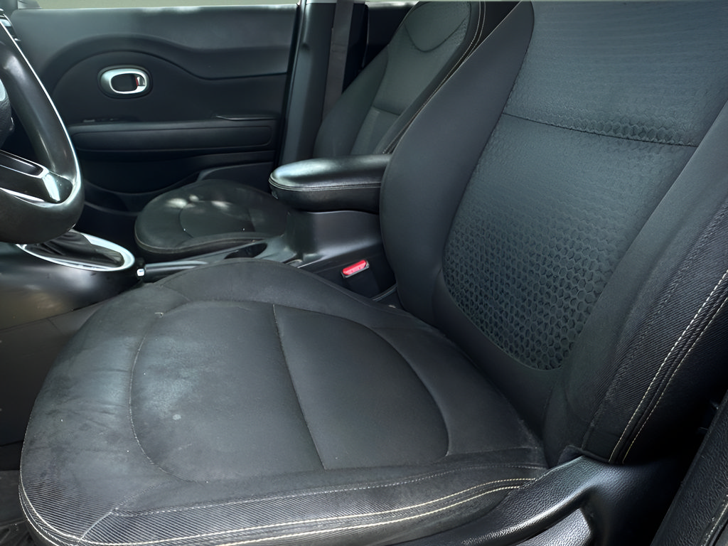 Used 2015 Kia Soul + FWD image 14