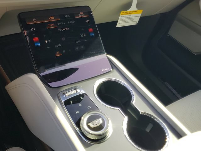 New 2027 Cadillac Vistiq Luxury AWD/4WD image 11