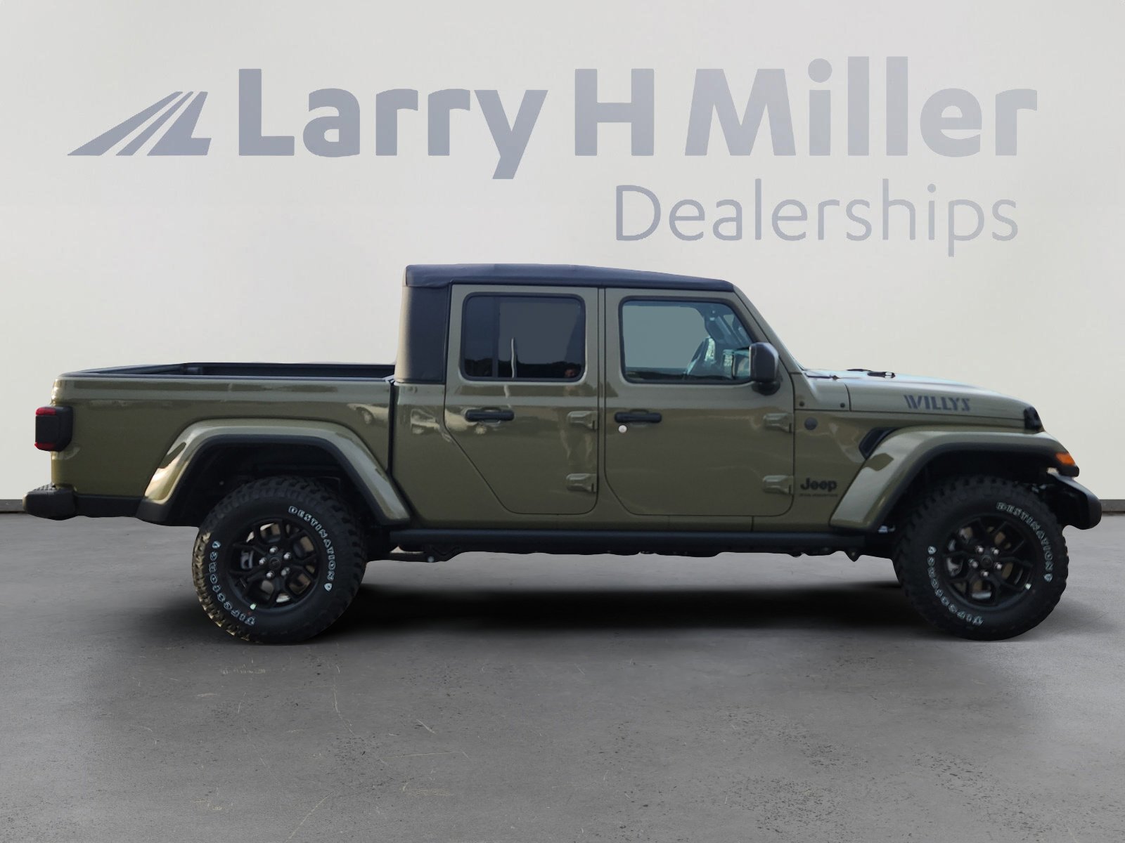 New 2025 Jeep Gladiator Willys AWD/4WD image 7