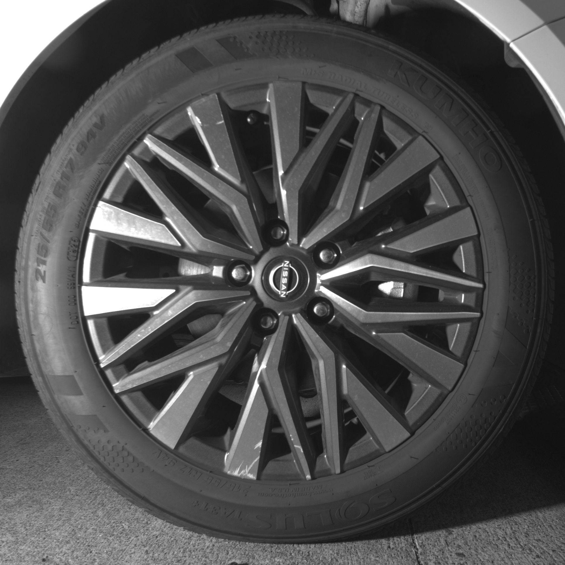 Used 2025 Nissan Altima 2.5 SV FWD image 13