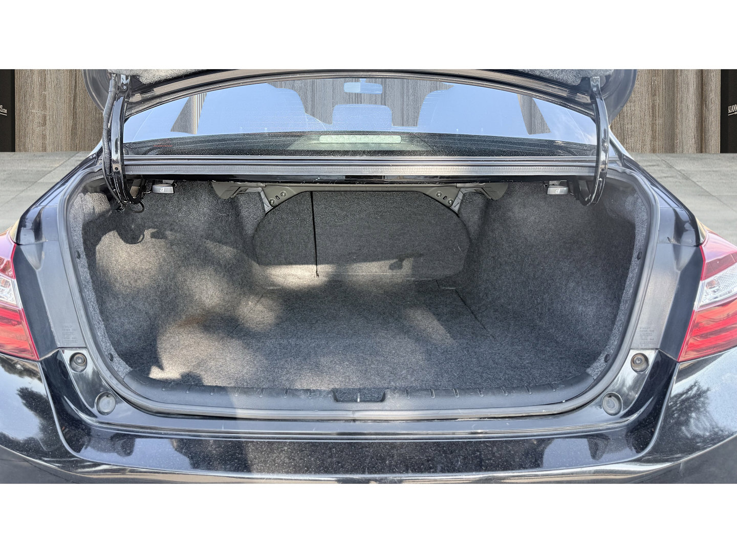 Used 2017 Honda Accord Sport image 13