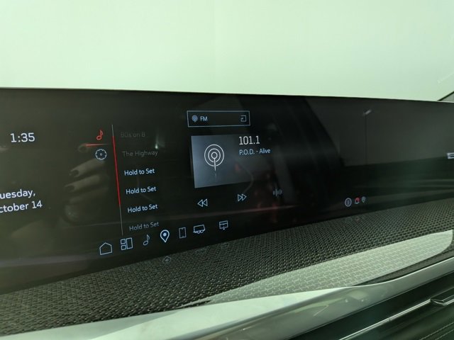 Used 2025 Cadillac Escalade V w/ LPO, ONYX Package image 27