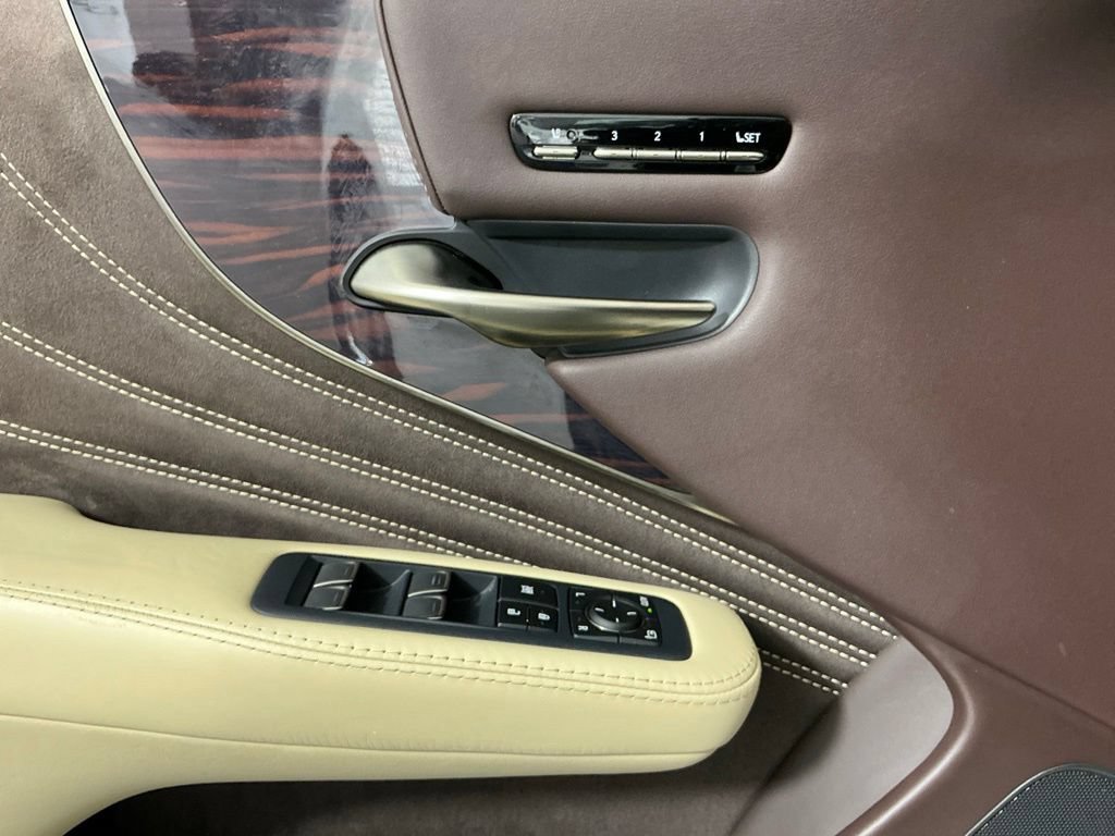 Used 2019 Lexus LS 500 w/ Interior Upgrade Package RWD image 18