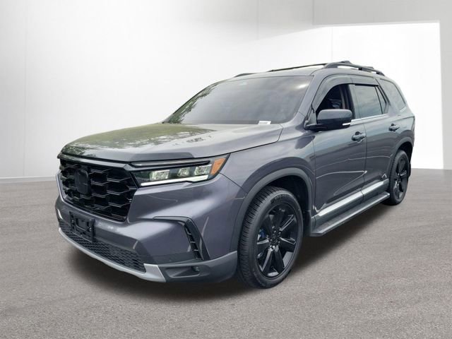 Used 2024 Honda Pilot Touring image 11