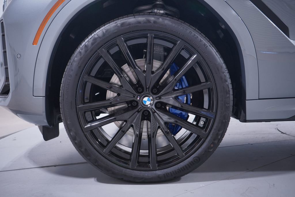 New 2026 BMW X6 xDrive40i w/ Premium Package AWD/4WD image 2