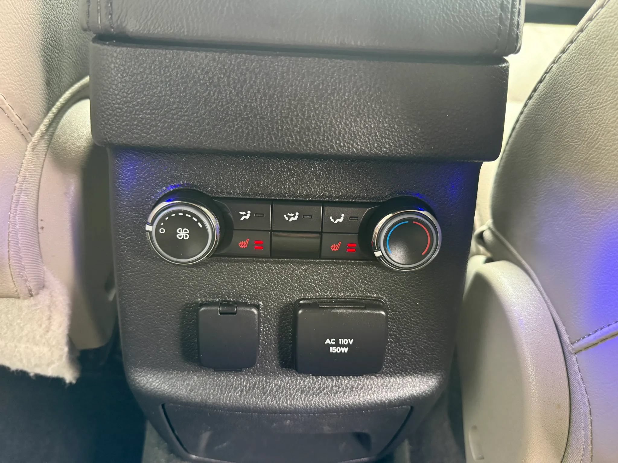 Used 2015 Ford Explorer Limited w/ Equipment Group 301A AWD/4WD image 25